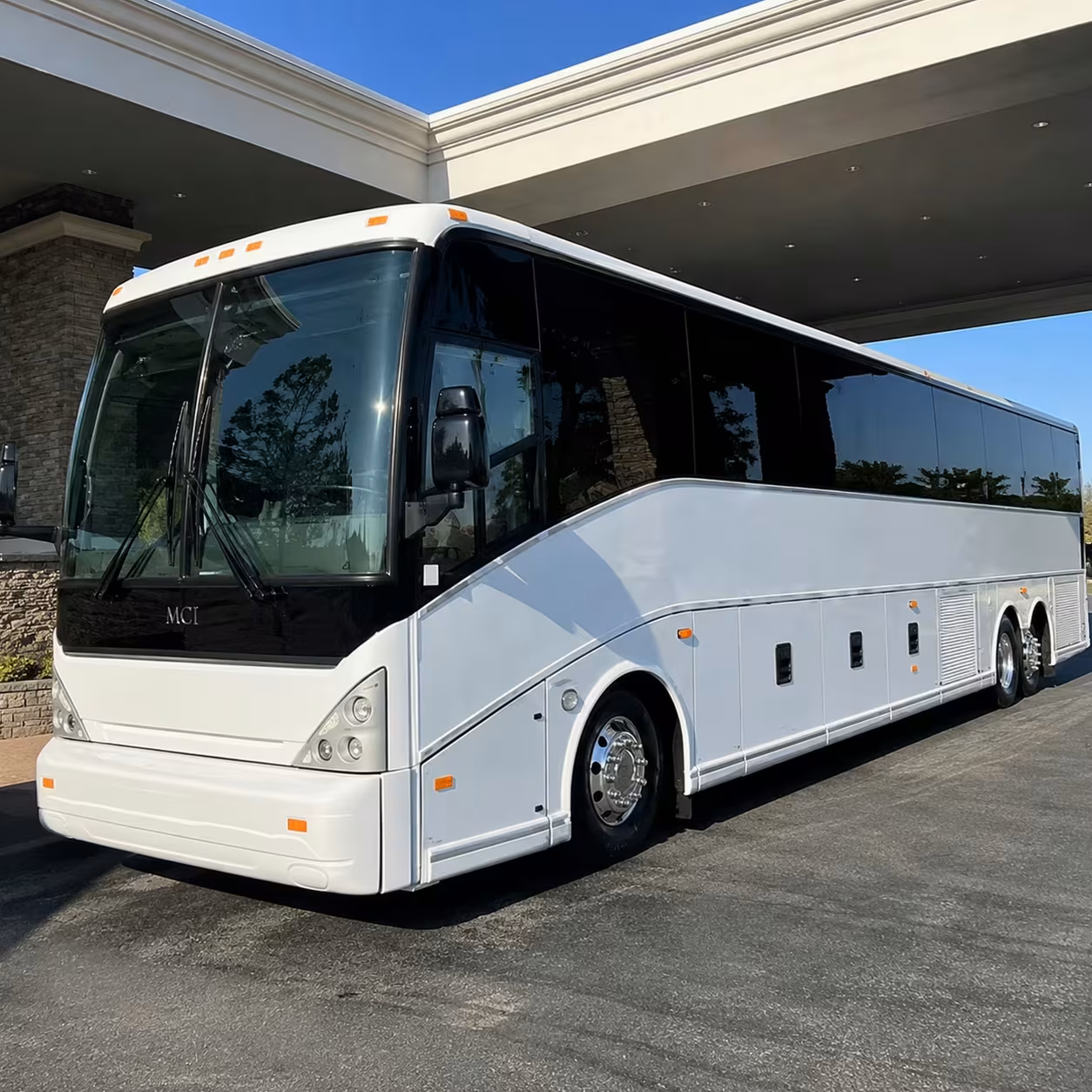 cleveland charter bus rentals for corporate events and off sites