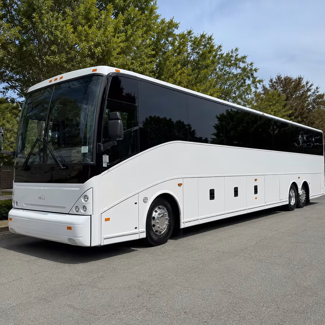 cleveland construction worker bus rentals for job sites