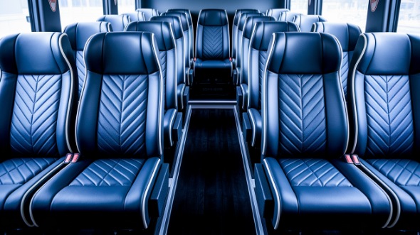 cleveland 15 passenger minibus rental